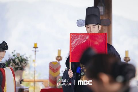 《21世纪大君夫人》婚礼未公开照大放送!IU & 边佑锡古装婚礼美翻,粉丝心脏爆击_《21世纪大君夫人》婚礼未公开照大放送!IU & 边佑锡古装婚礼美翻,粉丝心脏爆击_