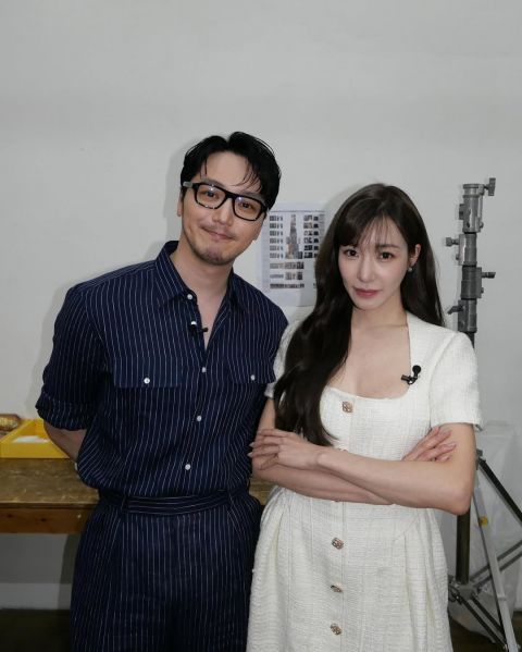 少女时代Tiffany卞耀汉婚后甜蜜藏不住！IG互留爱心放闪，卞耀汉贴文选妻子新歌当BGM太有爱__少女时代Tiffany卞耀汉婚后甜蜜藏不住！IG互留爱心放闪，卞耀汉贴文选妻子新歌当BGM太有爱